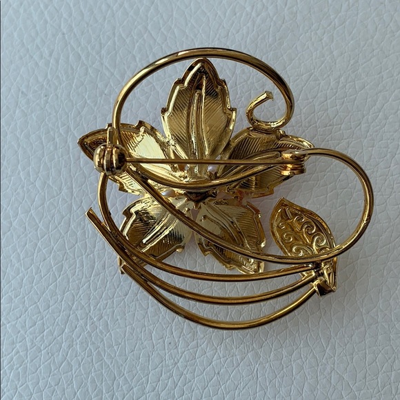 Vintage 18K gold plated/enamel brooch - Picture 2 of 3